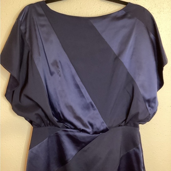 Jessica Simpson Navy  Silky Dress Size 8 - Picture 2 of 10